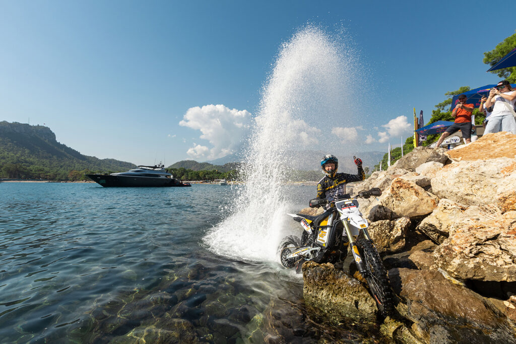 Sea to Sky Hard Enduro - THE PACK - Electric Motorcycle News