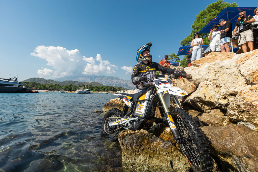 Sea to Sky Hard Enduro - THE PACK - Electric Motorcycle News