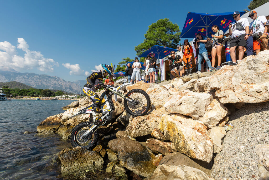 Sea to Sky Hard Enduro - THE PACK - Electric Motorcycle News