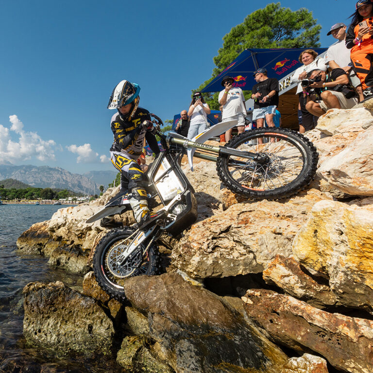 Sea to Sky Hard Enduro - THE PACK - Electric Motorcycle News