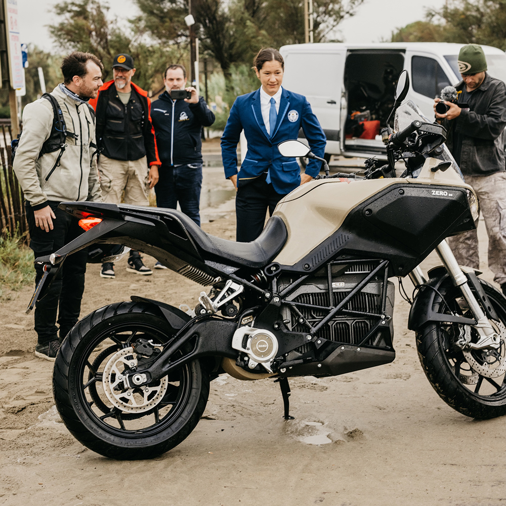 Zero Motorcycles - Zero DS - World Guiness Record - THE PACK - Electric Motorcycle News