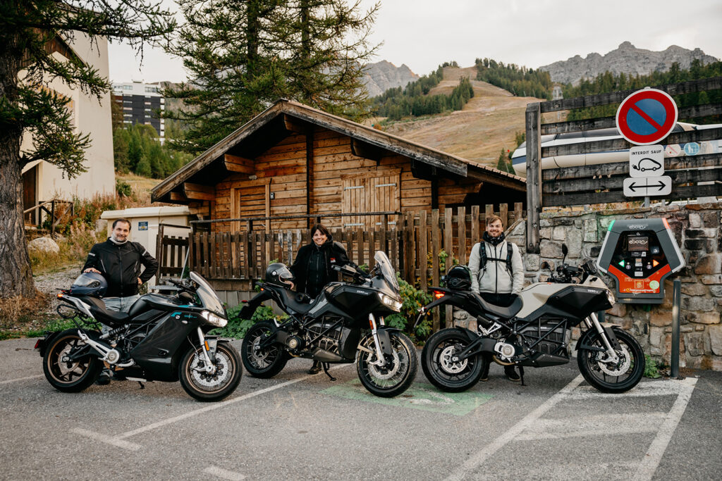 Zero Motorcycles - Zero DS - World Guiness Record - THE PACK - Electric Motorcycle News