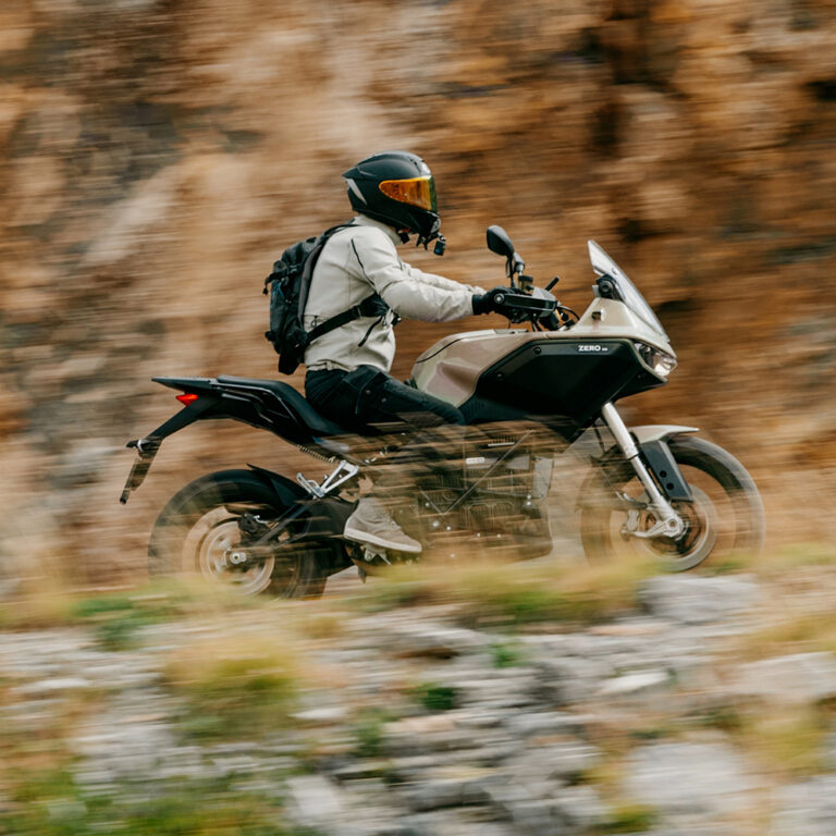 Zero Motorcycles - Zero DS - World Guiness Record - THE PACK - Electric Motorcycle News